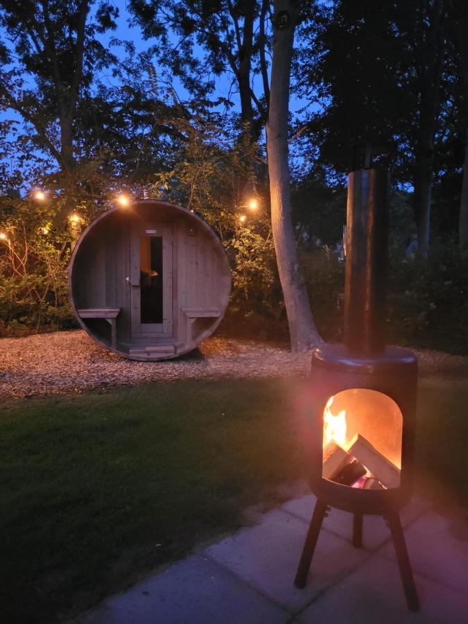 Retro Chic Wellness Met Hottub & Sauna Ewijk Экстерьер фото